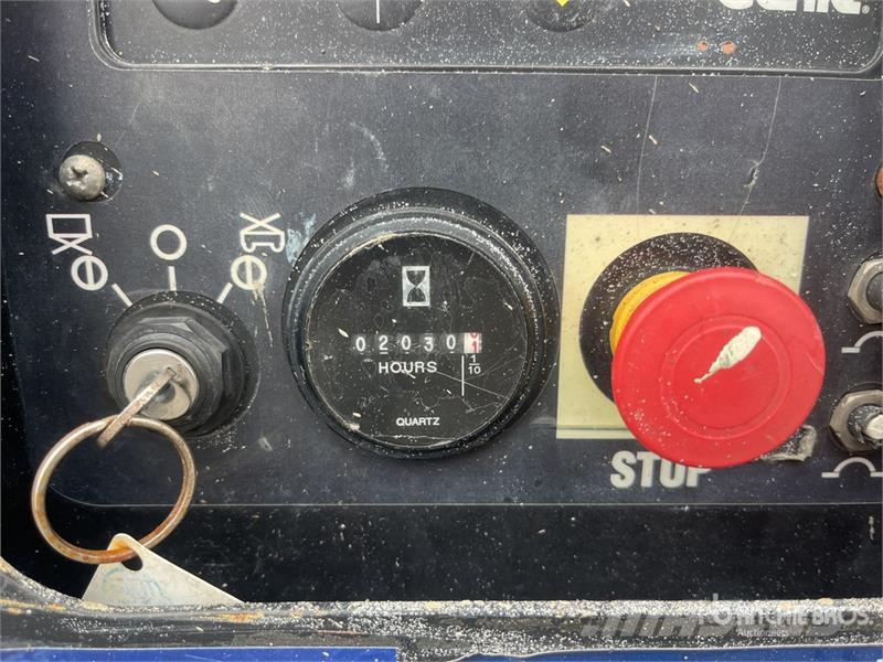 Genie GS-3369RT Šķerveida pacēlāji