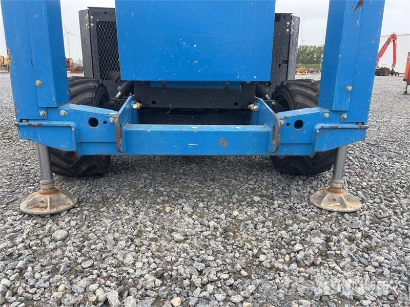 Genie GS-3369RT Šķerveida pacēlāji