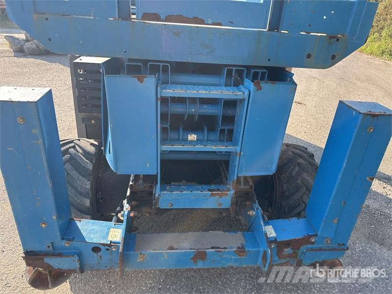 Genie GS-3369RT 剪叉式升降机