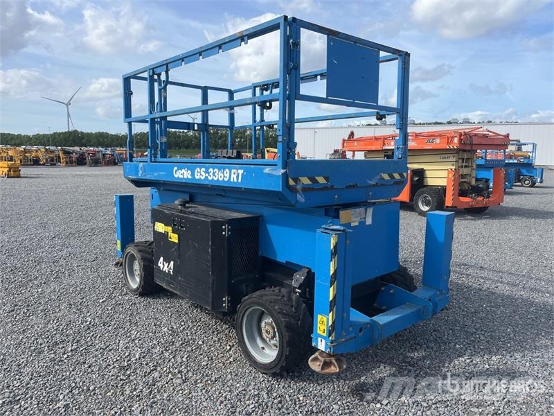 Genie GS-3369RT Šķerveida pacēlāji