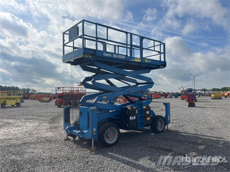 Genie GS-3390 Škarjaste dvižne ploščadi