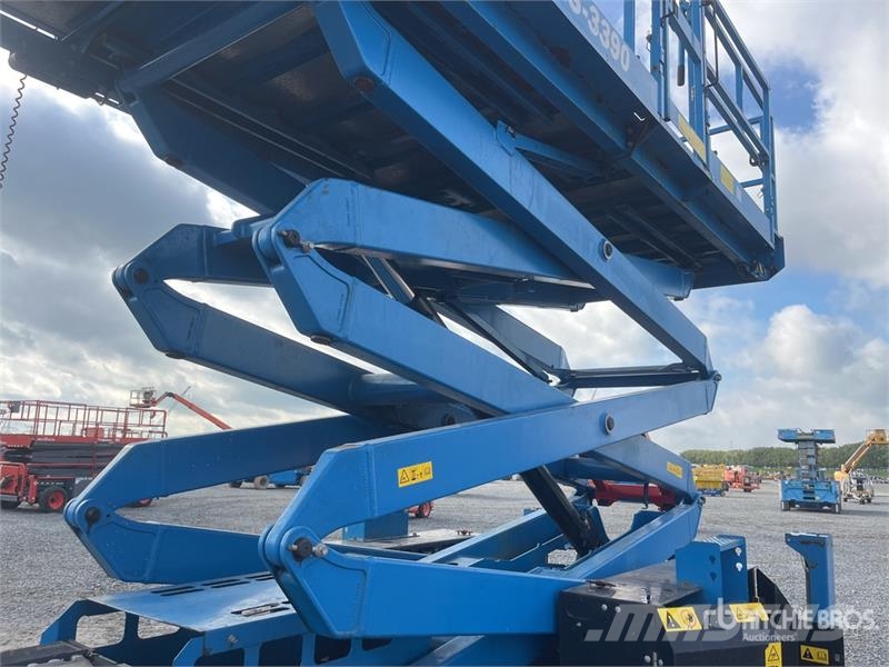 Genie GS-3390 Škarjaste dvižne ploščadi