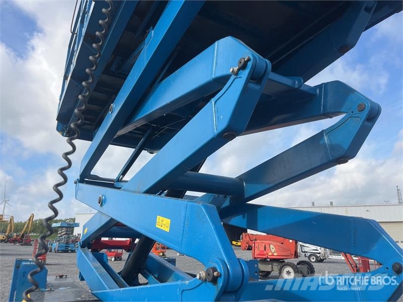 Genie GS-3390 Škarjaste dvižne ploščadi