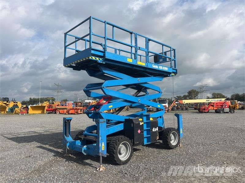 Genie GS-3390 Škarjaste dvižne ploščadi