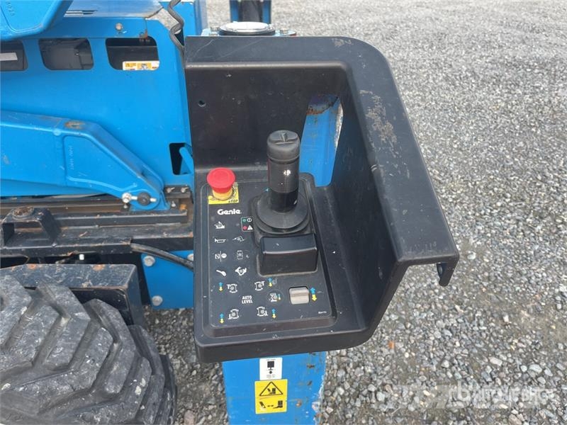 Genie GS-3390 Škarjaste dvižne ploščadi