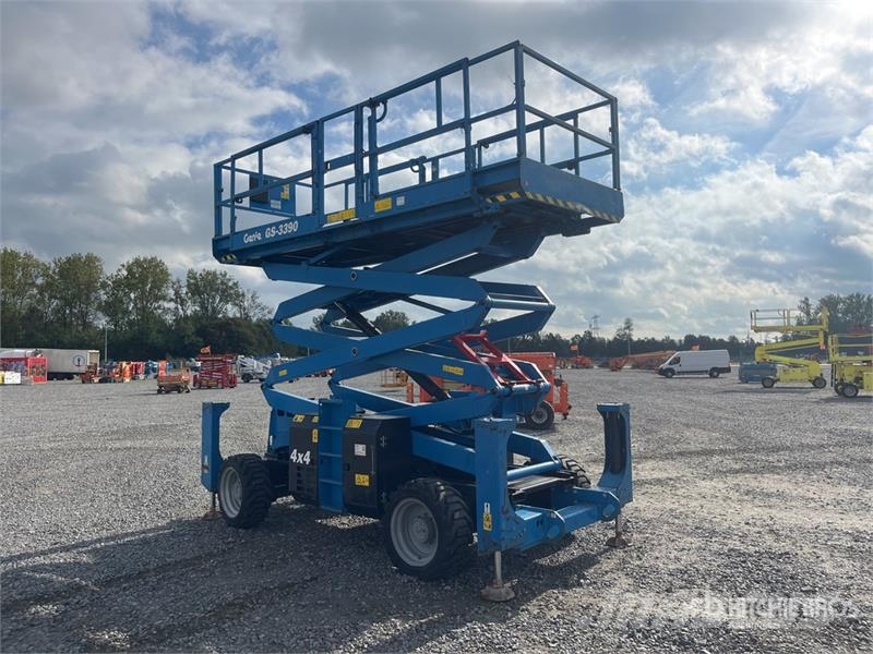 Genie GS-3390 Škarjaste dvižne ploščadi