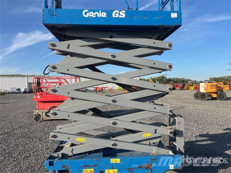 Genie GS-4047 Škarjaste dvižne ploščadi