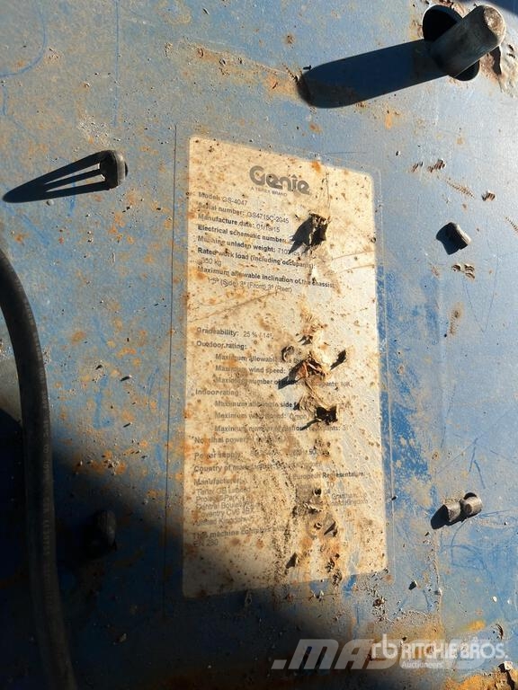 Genie GS-4047 رافعات مقصية الشكل