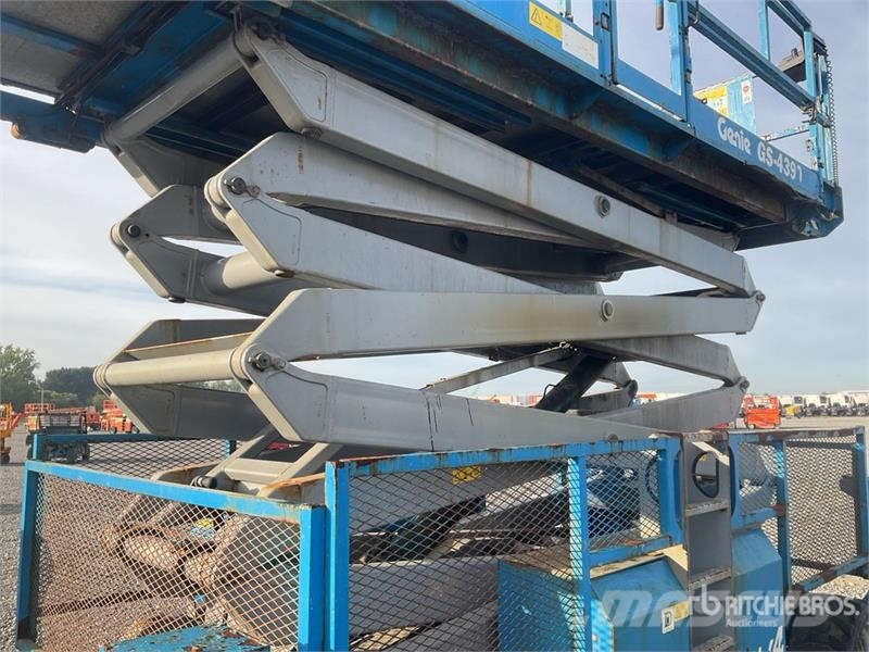 Genie GS-4390 4x4 Diesel Scissor Lift Elevadores de tesoura