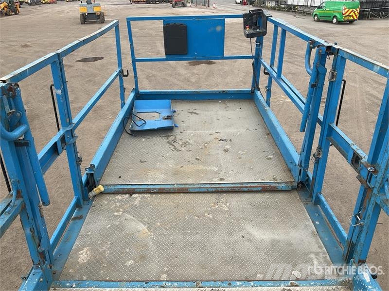 Genie GS-5390 Scissor lifts