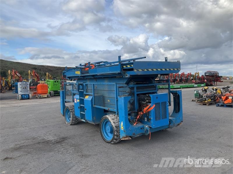 Genie GS-5390 Diesel Scissor Lift (Inoperable) Ollós emelők