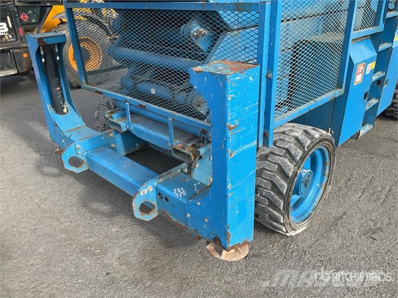 Genie GS-5390 Diesel Scissor Lift (Inoperable) Ollós emelők