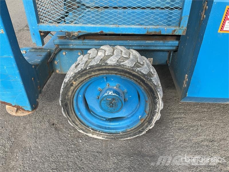 Genie GS-5390 Diesel Scissor Lift (Inoperable) Ollós emelők