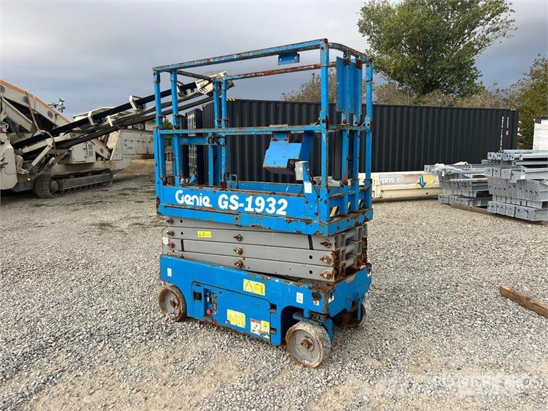 Genie GS1932 Electric Scissor Lift Scissor lifts
