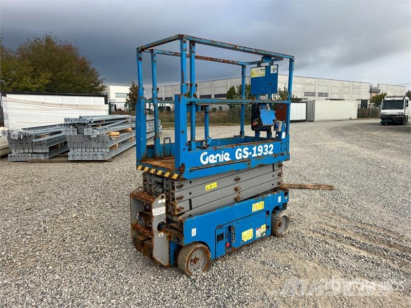 Genie GS1932 Electric Scissor Lift Scissor lifts