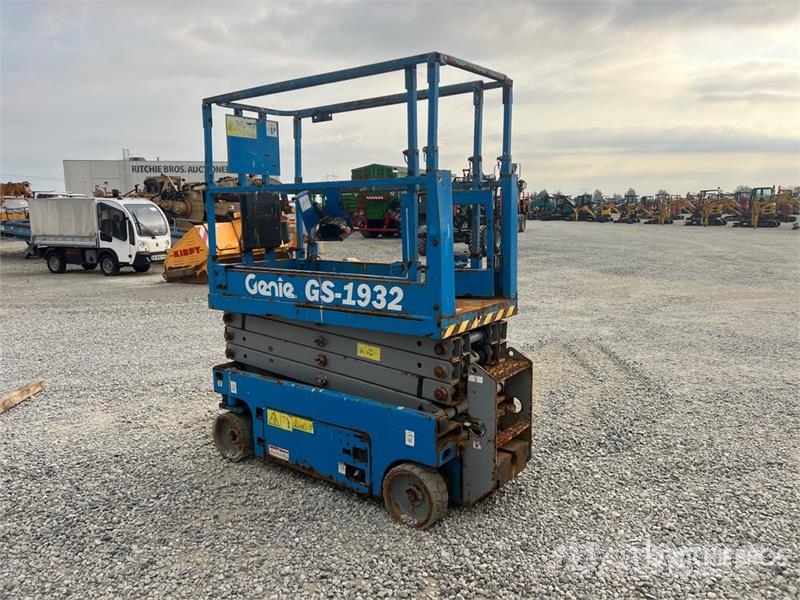 Genie GS1932 Electric Scissor Lift Scissor lifts