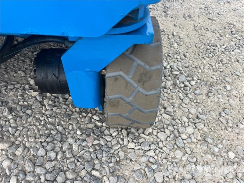 Genie GS1932 Electric Scissor Lift Scissor lifts