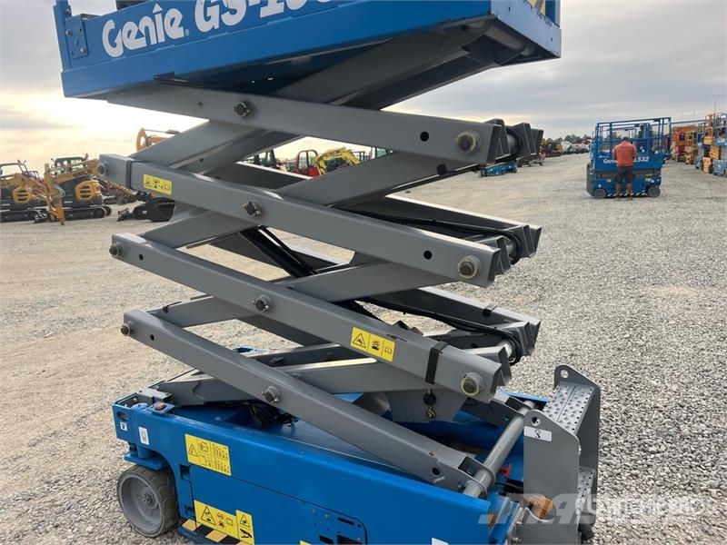Genie GS1932 Electric Scissor Lift Scissor lifts