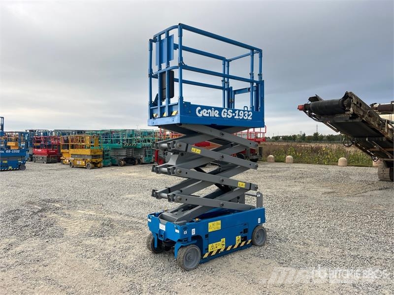 Genie GS1932 Electric Scissor Lift Scissor lifts