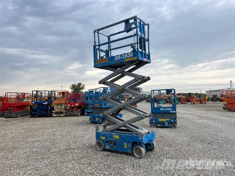 Genie GS1932 Electric Scissor Lift Scissor lifts