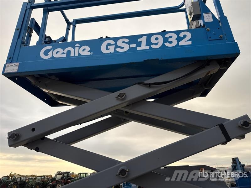 Genie GS1932 Scissor Lift Scissor lifts