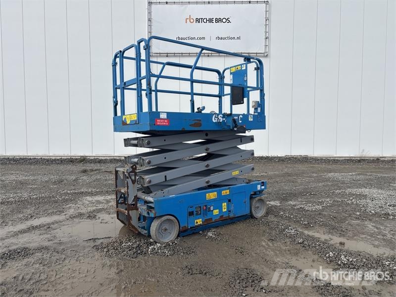 Compra plataformas tijera Genie GS2646 de segunda mano para subasta ...