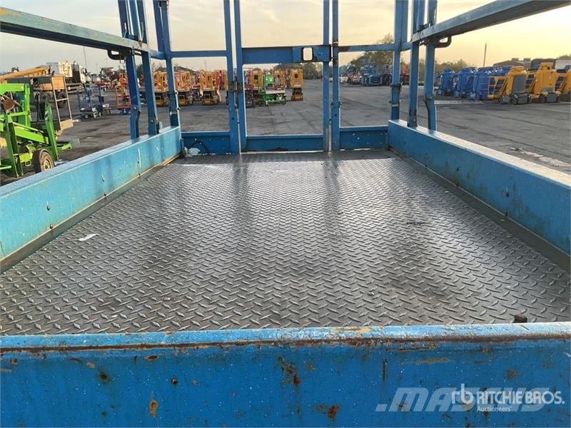 Genie GS2669 RT 4x4 Diesel Scissor Lift Ollós emelők