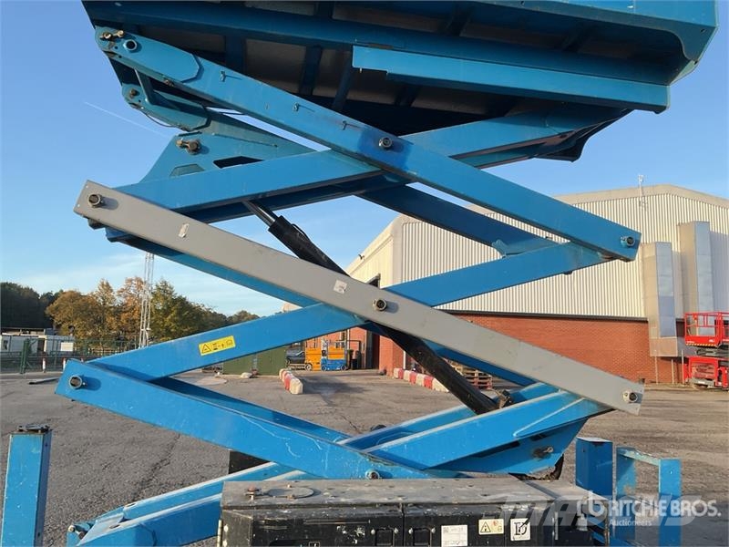 Genie GS2669 RT 4x4 Diesel Scissor Lift Ollós emelők