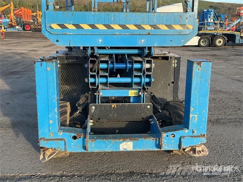 Genie GS2669 RT 4x4 Diesel Scissor Lift Ollós emelők