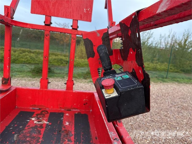 Genie GS3016 Electric Scissor Lift (Inoperable) رافعات مقصية الشكل