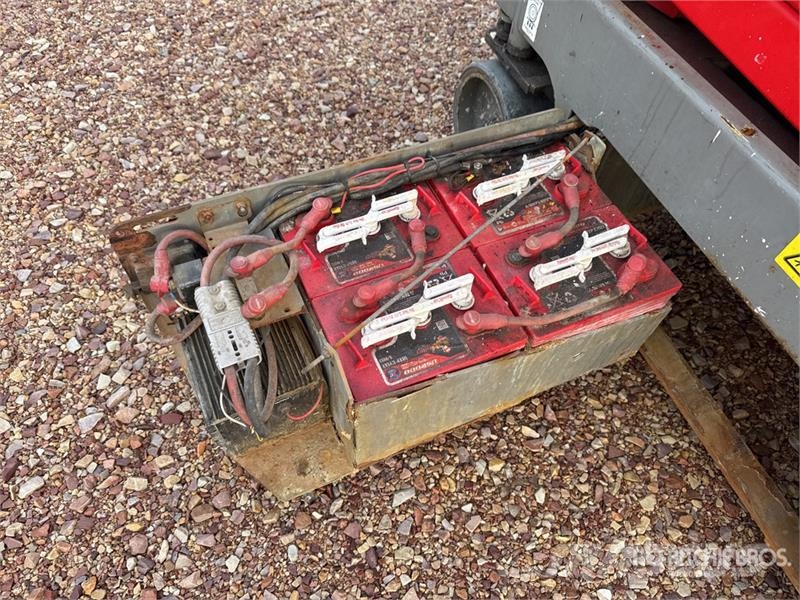 Genie GS3016 Electric Scissor Lift (Inoperable) رافعات مقصية الشكل