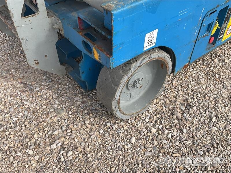 Genie GS3246 Electric Scissor Lift Scissor lifts