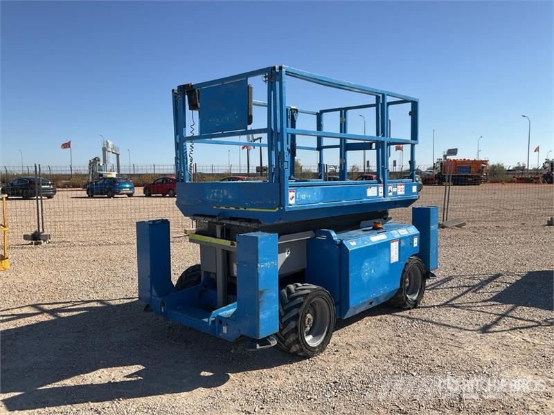 Genie GS3268RT 4x4 Diesel Scissor Lift Scissor lifts