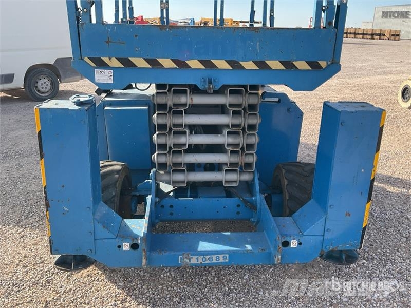 Genie GS3268RT 4x4 Diesel Scissor Lift Scissor lifts