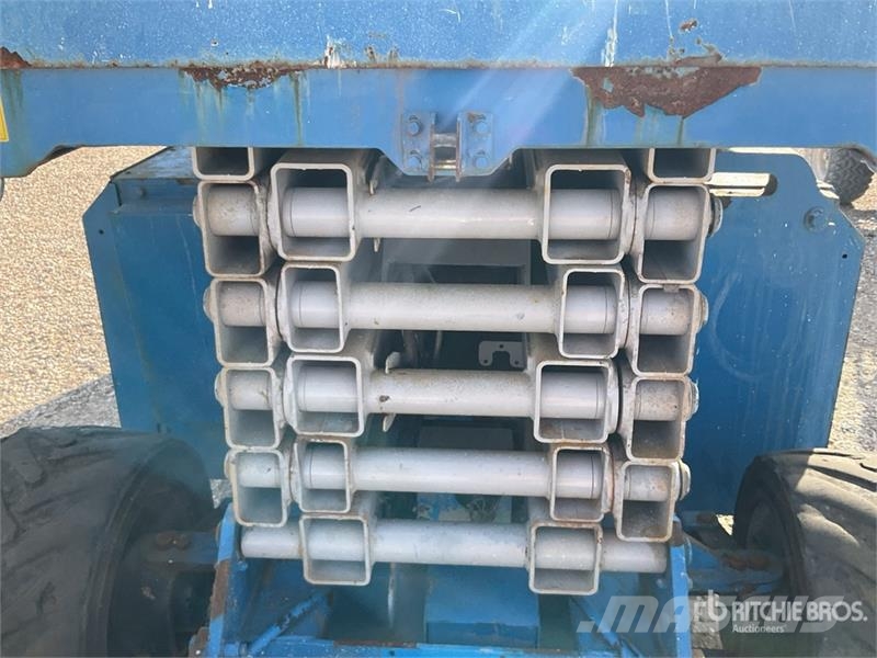 Genie GS3268RT 4x4 Diesel Scissor Lift Scissor lifts