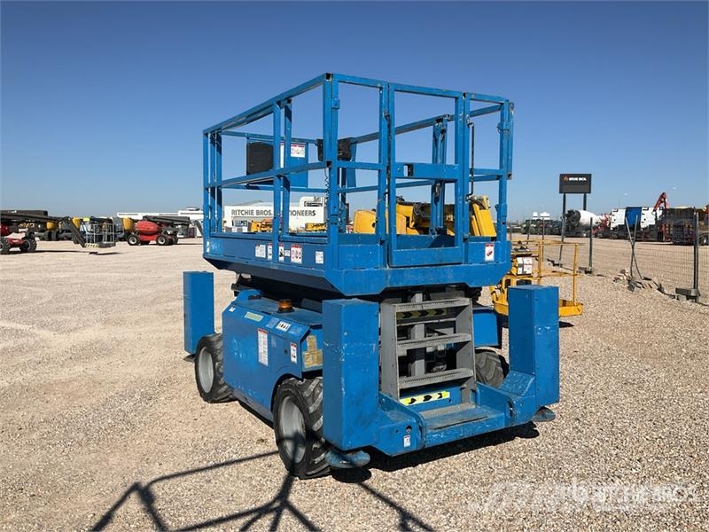 Genie GS3268RT 4x4 Diesel Scissor Lift Scissor lifts