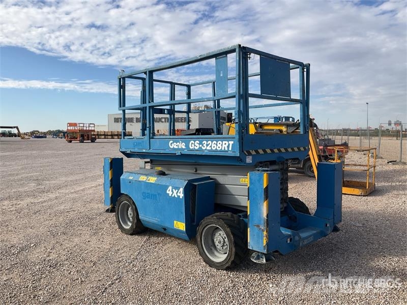 Genie GS3268RT 4x4 Diesel Scissor Lift Scissor lifts