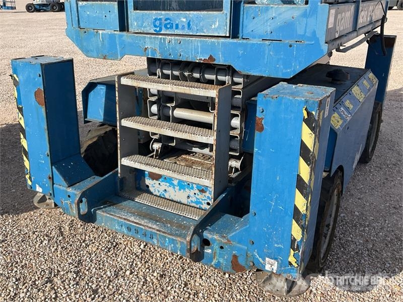 Genie GS3268RT 4x4 Diesel Scissor Lift Scissor lifts