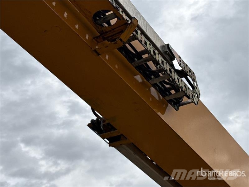 Genie S-105 Articulating Boom Lift (Inoperable) رافعات سلة مفصلية