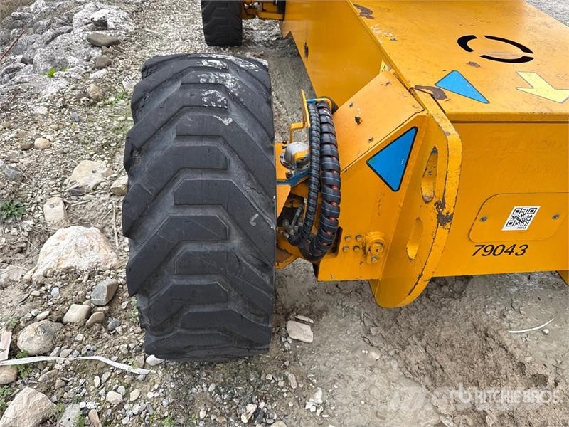 Genie S-105 Articulating Boom Lift (Inoperable) رافعات سلة مفصلية
