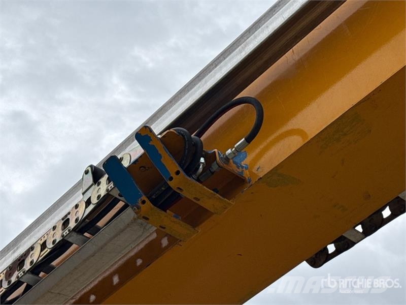 Genie S-105 Articulating Boom Lift (Inoperable) رافعات سلة مفصلية