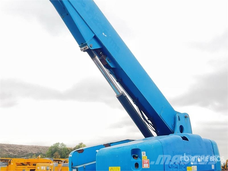 Genie S-125 4WD Diesel Telescopic Boom Lift Teleskopiskie pacēlāji