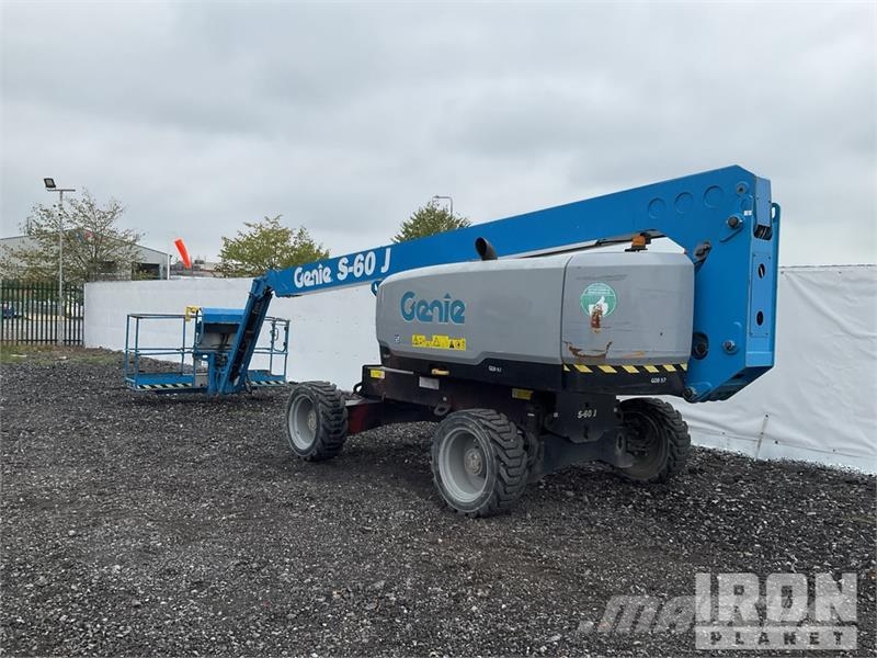 Genie S-60J 4WD Diesel Telescopic Boom Lift رافعات سلة تلسكوبية
