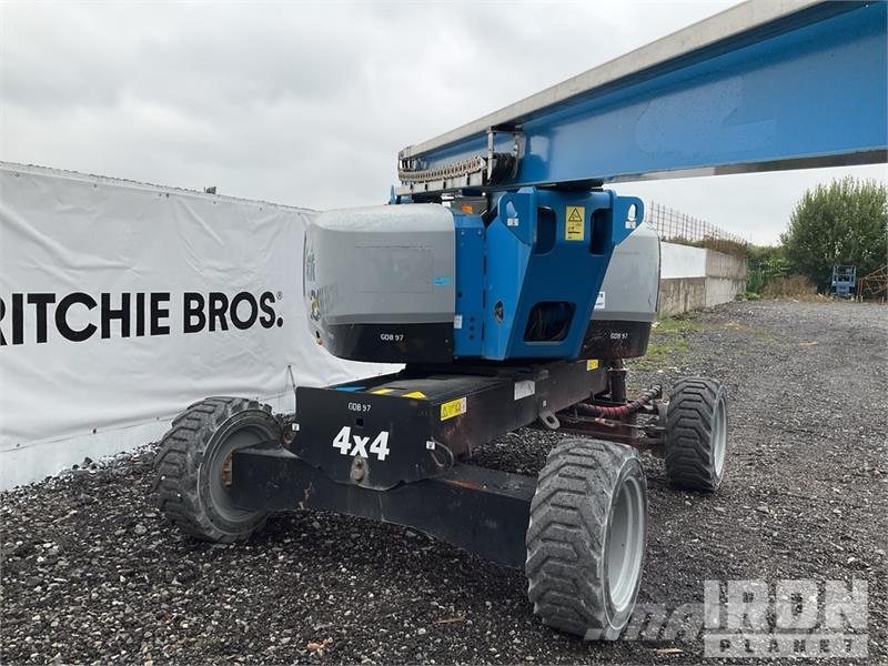 Genie S-60J 4WD Diesel Telescopic Boom Lift رافعات سلة تلسكوبية