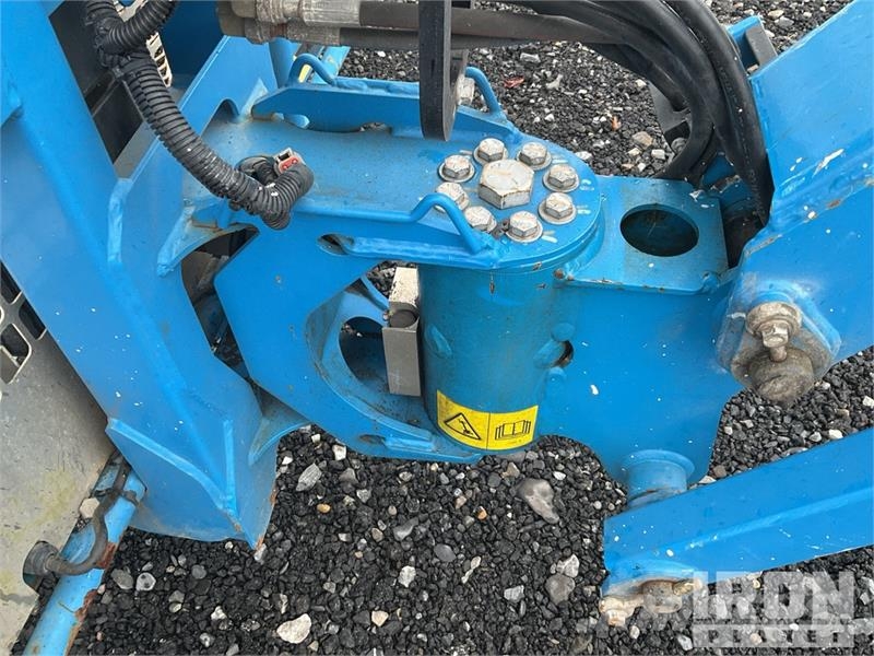 Genie S-60J 4WD Diesel Telescopic Boom Lift رافعات سلة تلسكوبية