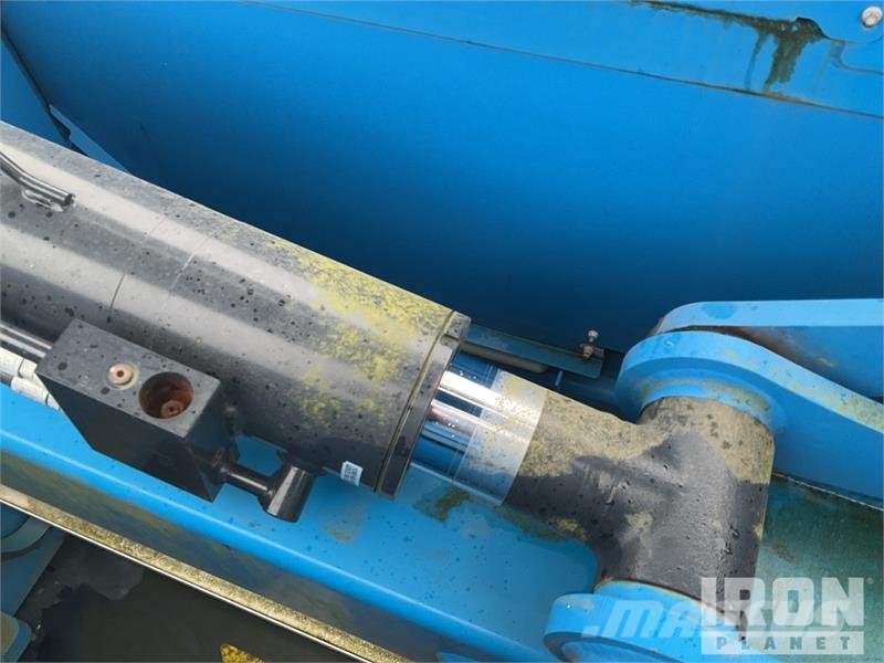 Genie S-60J 4WD Diesel Telescopic Boom Lift رافعات سلة تلسكوبية