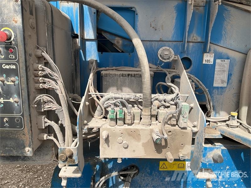 Genie S-65 رافعات سلة تلسكوبية