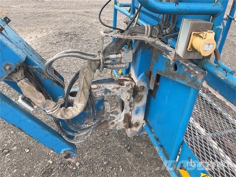 Genie S-65 رافعات سلة تلسكوبية