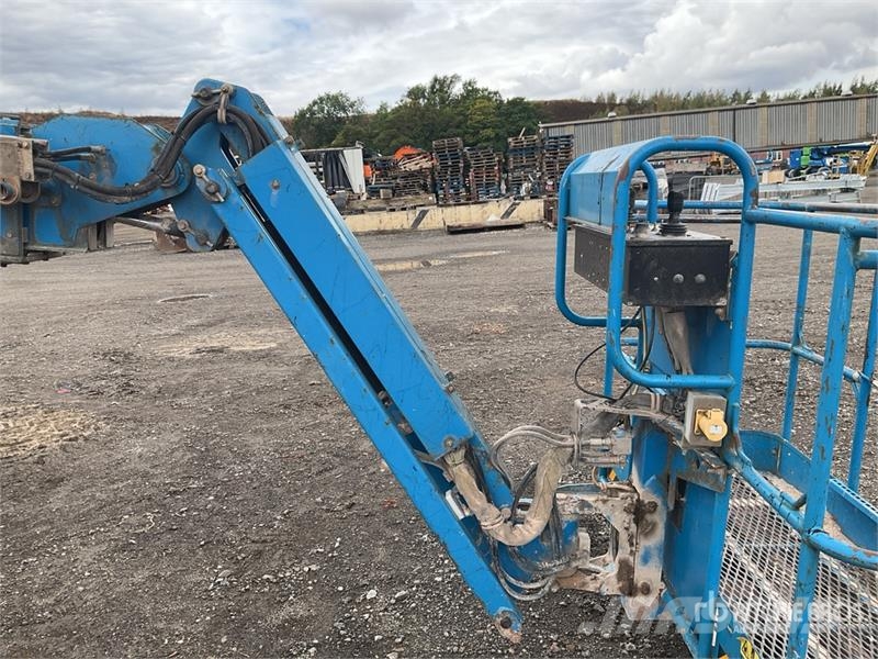 Genie S-65 رافعات سلة تلسكوبية