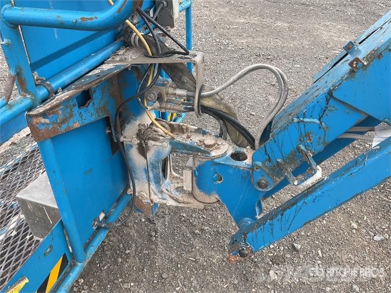 Genie S-65 رافعات سلة تلسكوبية